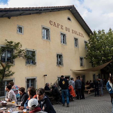מלון Saignelégier Cafe Du Soleil מראה חיצוני תמונה